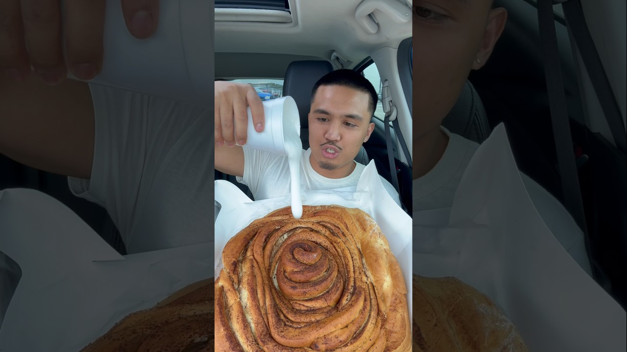 Is this the BIGGEST CINNAMON ROLL😳 #shorts #texas