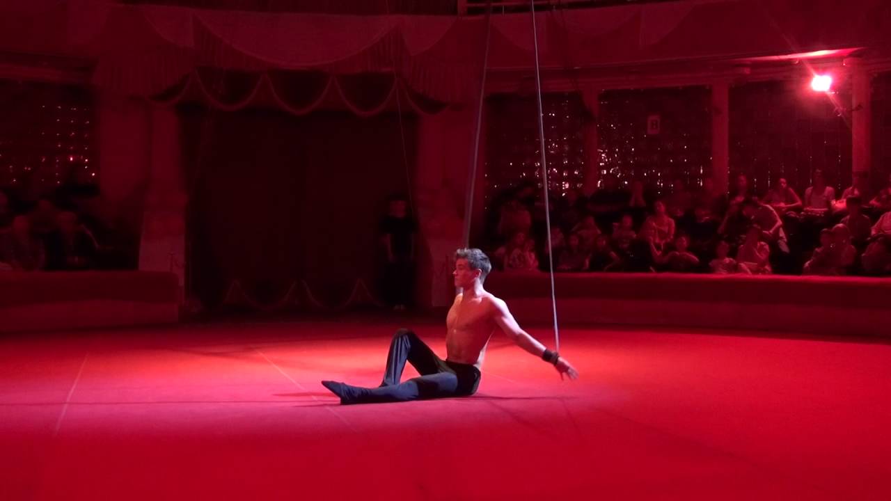 Дмитрий Булгаков - гимнаст на ремнях.  Выпуск ГУЦЭИ 2016