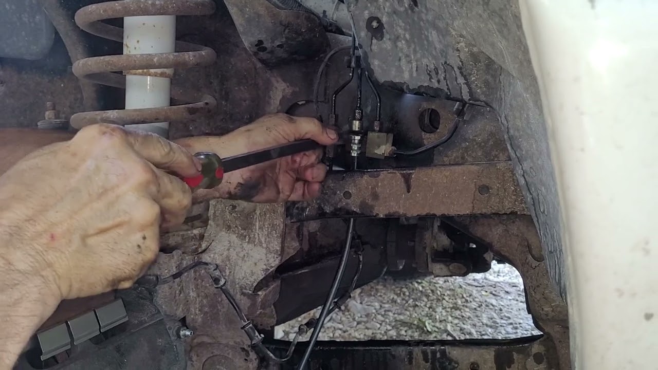 Ремонт заедания тормозов &mdash; Ram 2500 2005 года