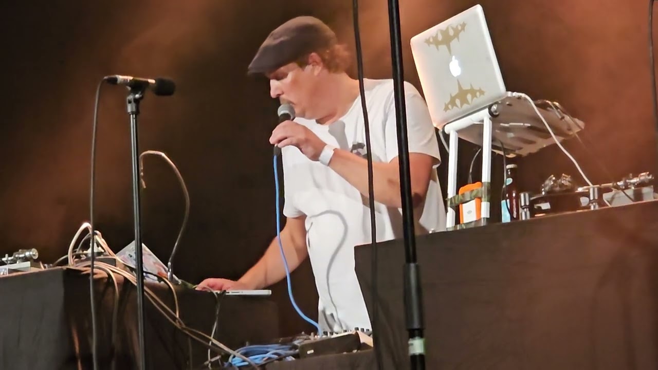 Bleibtreuboy live @Tanzabernd 2023 Köln warmup