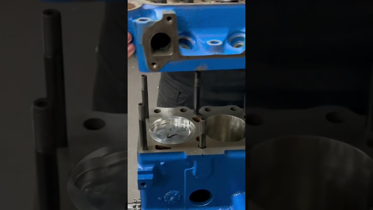 Сборка гоночного двигателя Ford Crossflow