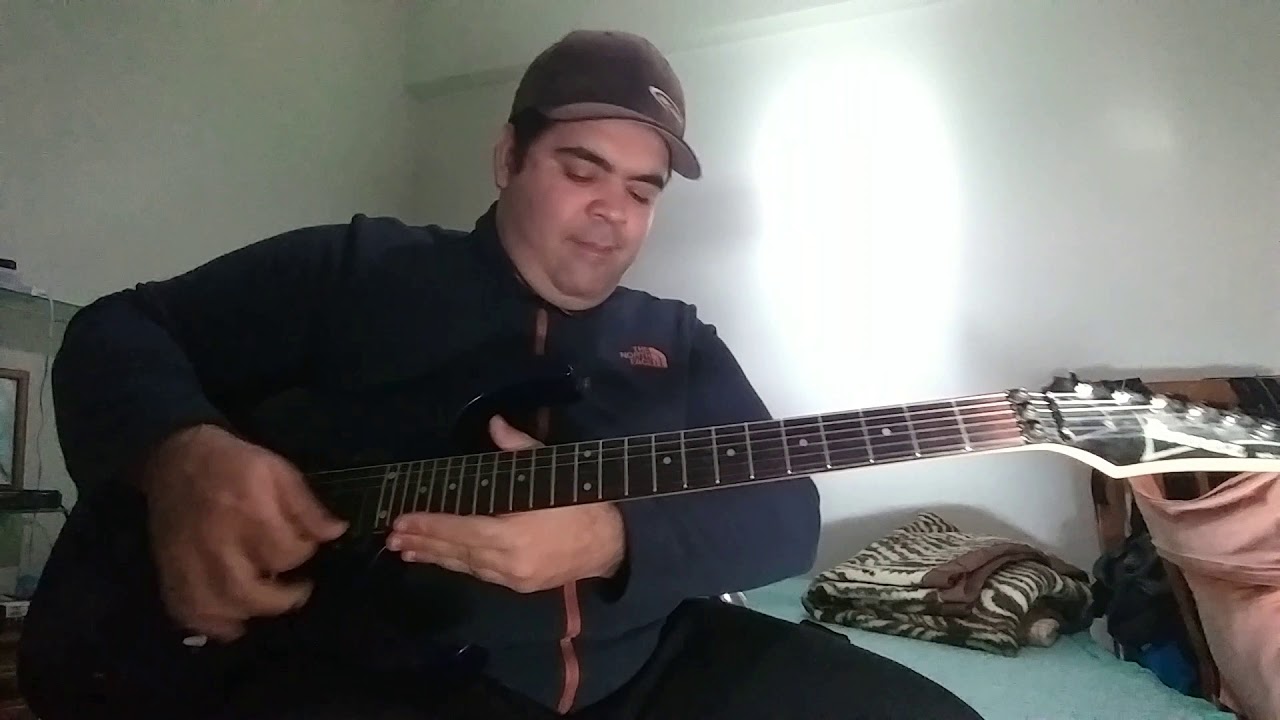 ΤΡΥΠΕΣ - ΧΑΡΤΙΝΟ ΤΣΙΡΚΟ // TRYPES - HARTINO TSIRKO // COVER