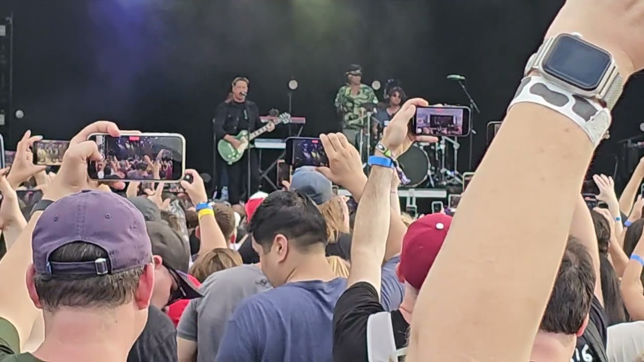 MMMBop - Hansen ft. John Stamos @ Riot Fest 9/21/25