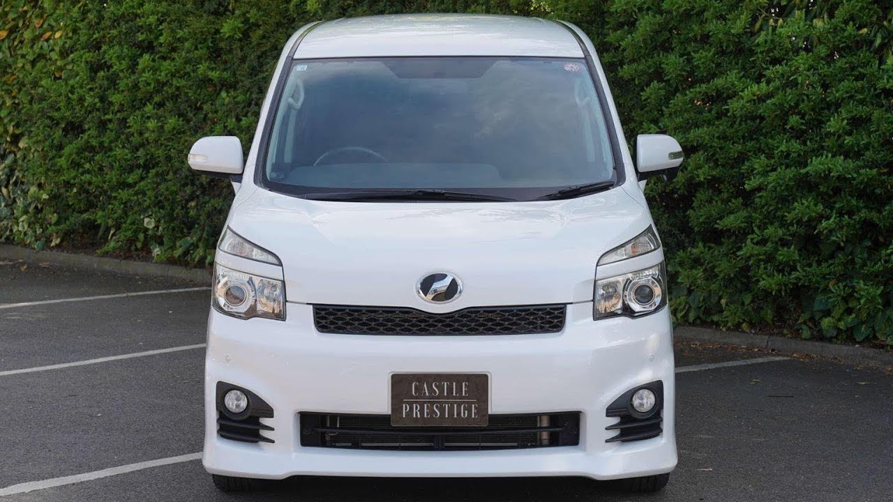 Toyota Voxy ZS - IMP473 | Video Walk-Around • Castle Prestige LTD