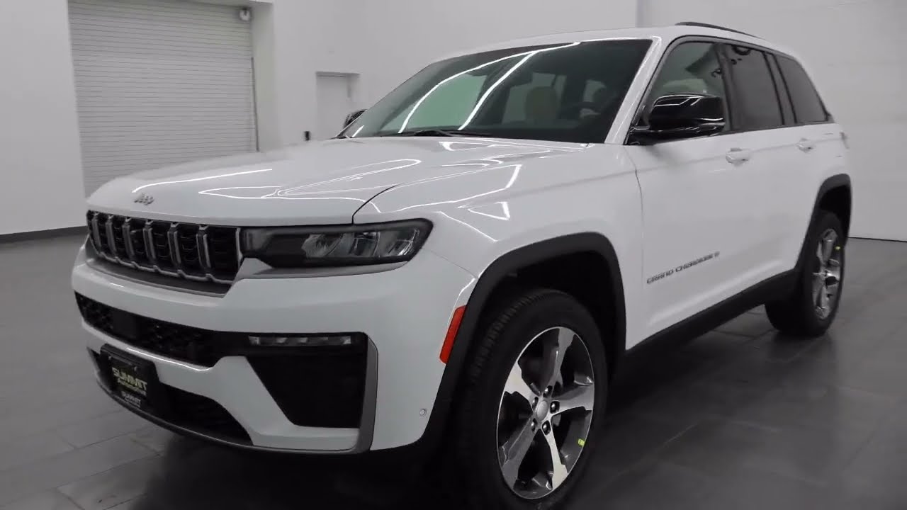 2026 Jeep Grand Cherokee Limited Bright White Clearcoat New. walk around for sale in Fond Du Lac, Wi