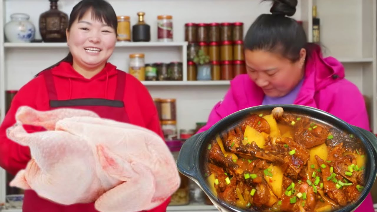 【陕北霞姐】整鸡剁块，冰糖下锅炒糖色做家常“小鸡炖蘑菇”！肉质鲜嫩脱骨，汤鲜味美！下雪天吃太过瘾！