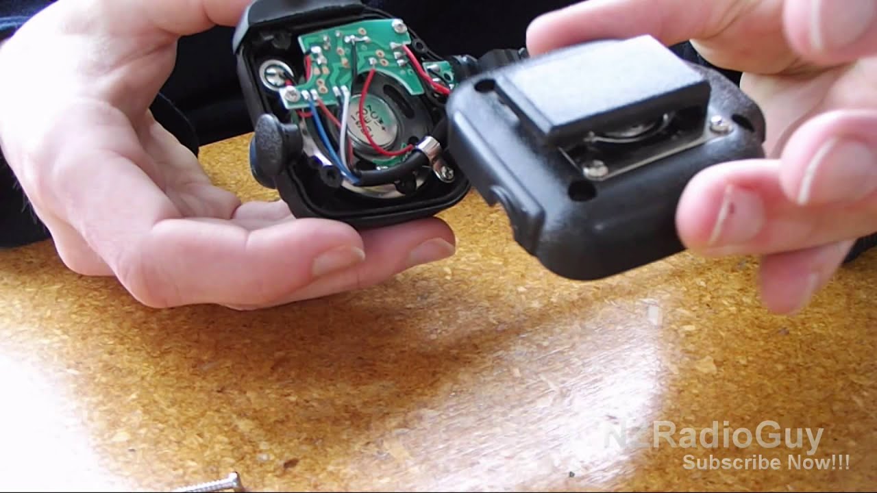 Inside a Kenwood KM-17 Hand Mic