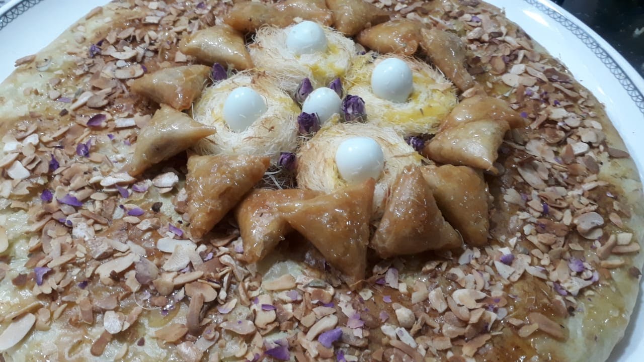 من اليوم متبقايش تحتاجي تكومندي البسطيلة، تقدري تصيبها في دارك ليك ولحبابك، و لجاتك الفرصة للناس.