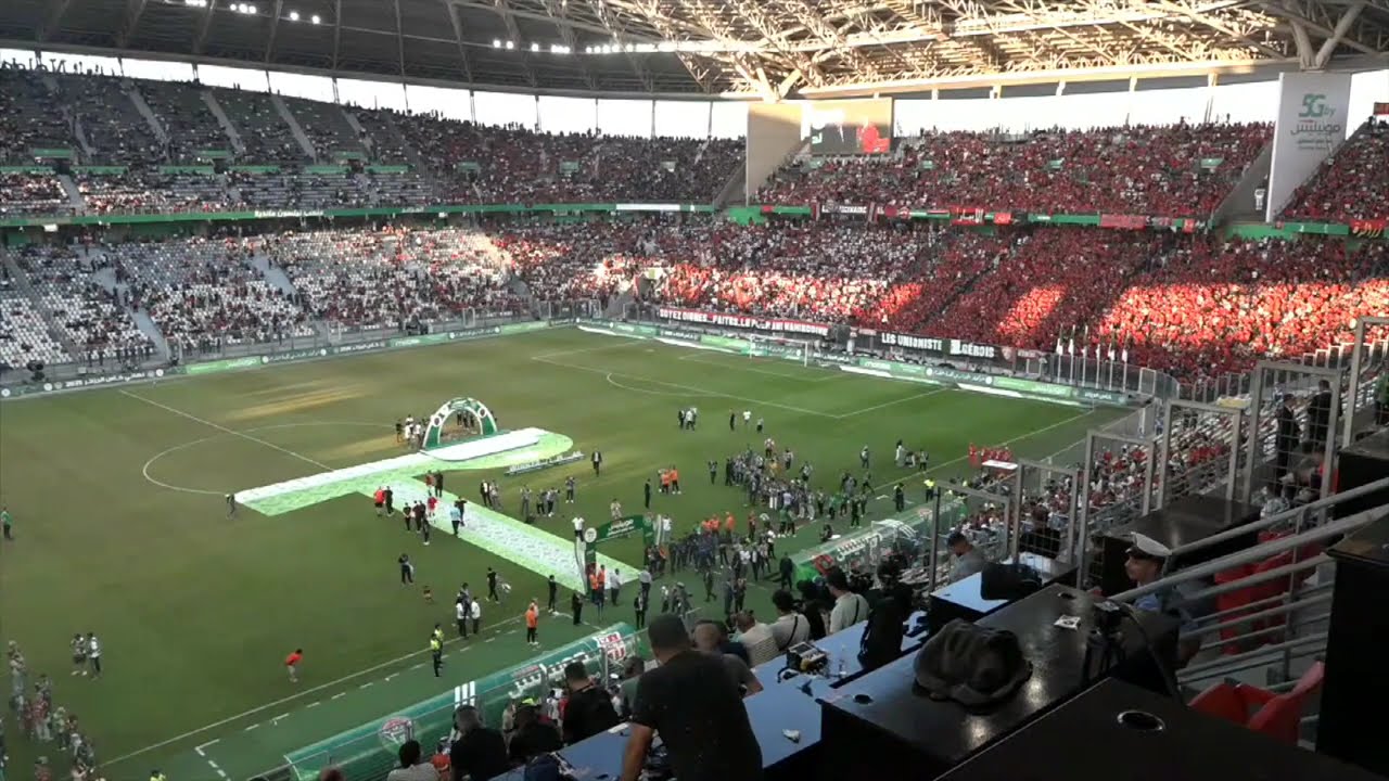 مباشر رئيس الجمهورية يقدم ميداليات لشباب بلوزداد و الكأس لـ المتوج بها إتحاد العاصمة