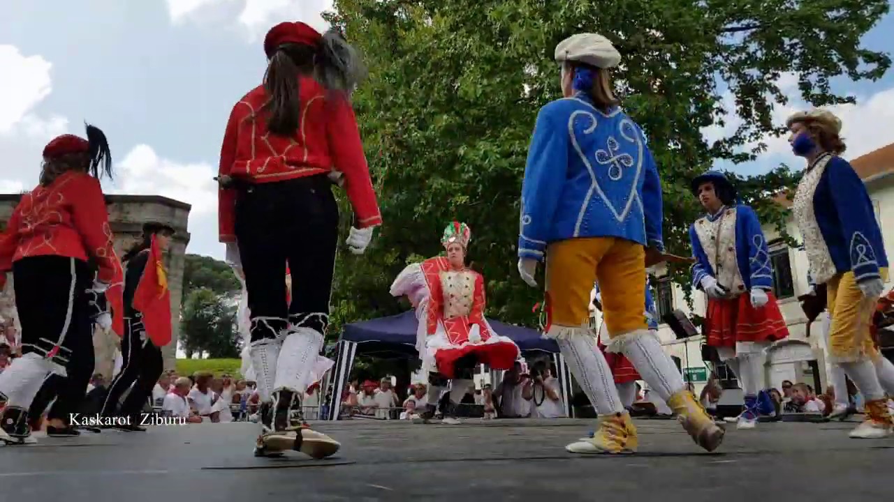 Mutxikoak Larraburu - Dantza Orai Bat Karrilkaldi - Fêtes de Bayonne - Danse Basque