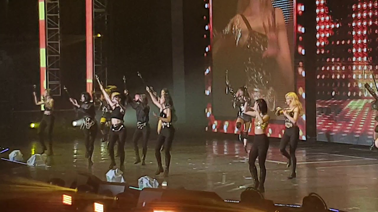 TWICELIGHTS KL (17/08/19) Twice - I want you back / Dance The Night Away
