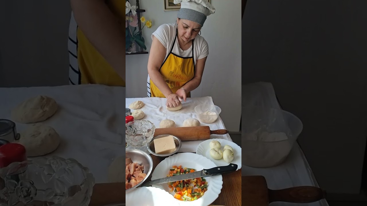Punjene zdjelice od tijesta punjene mesom&povrćem 