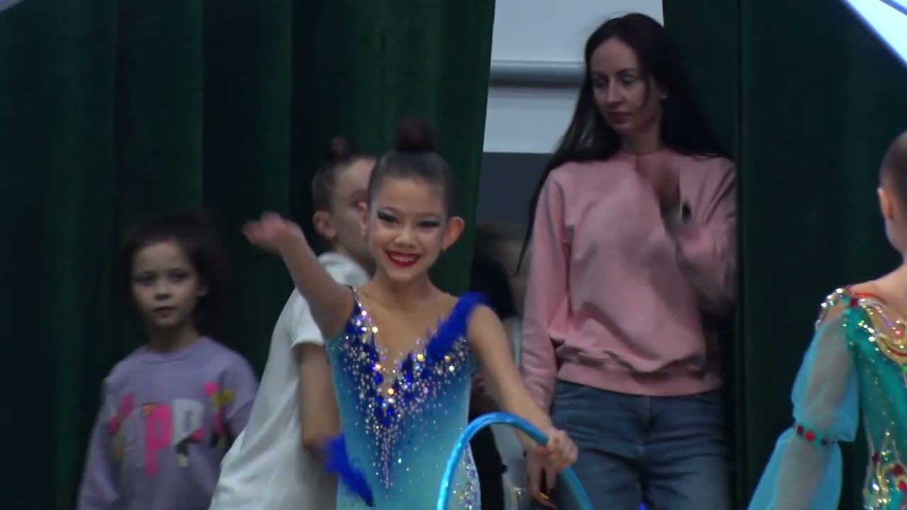 Григор`ян Кіра 2014 обруч