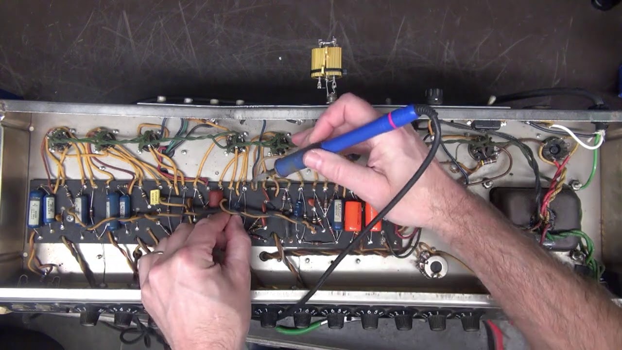 Ремонт лампового гитарного усилителя Fender Super Reverb Blackface, часть 2. Замена конденсатора ...