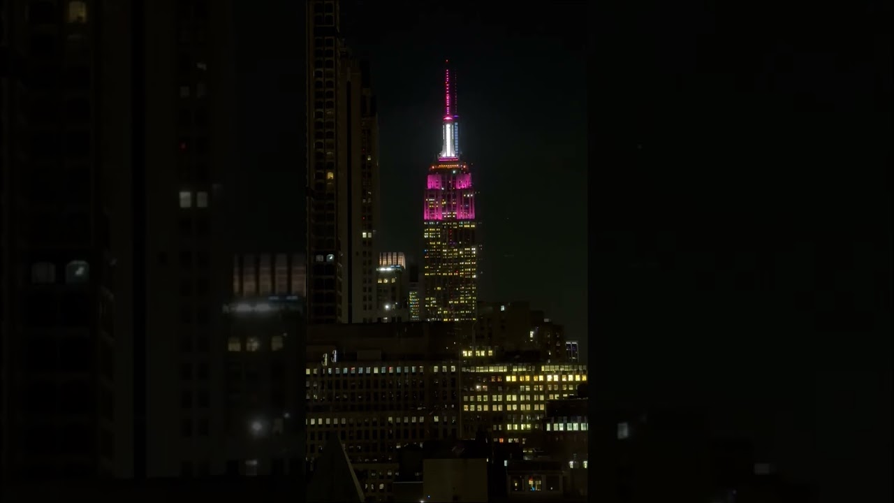 Empire State Building and St Valentine’s Day lights 💖 romantic music 