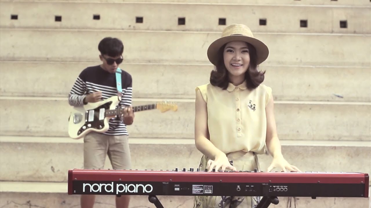 Plastic Plastic - อยากรู้ (Official MV)