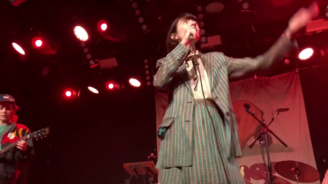 Kate Micucci - Bucket of Beans / live @ Teragram Ballroom - 2/14/2024 ( Rooney & Friends)