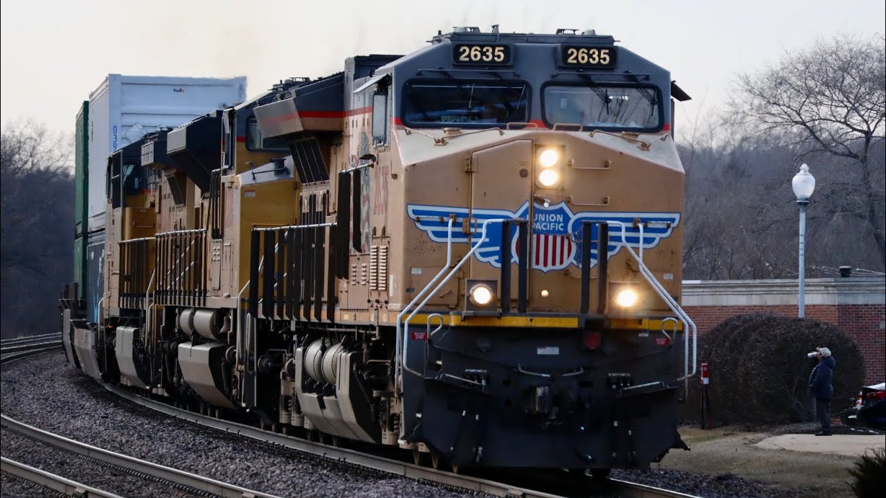 Winfield Illinois railfanning!