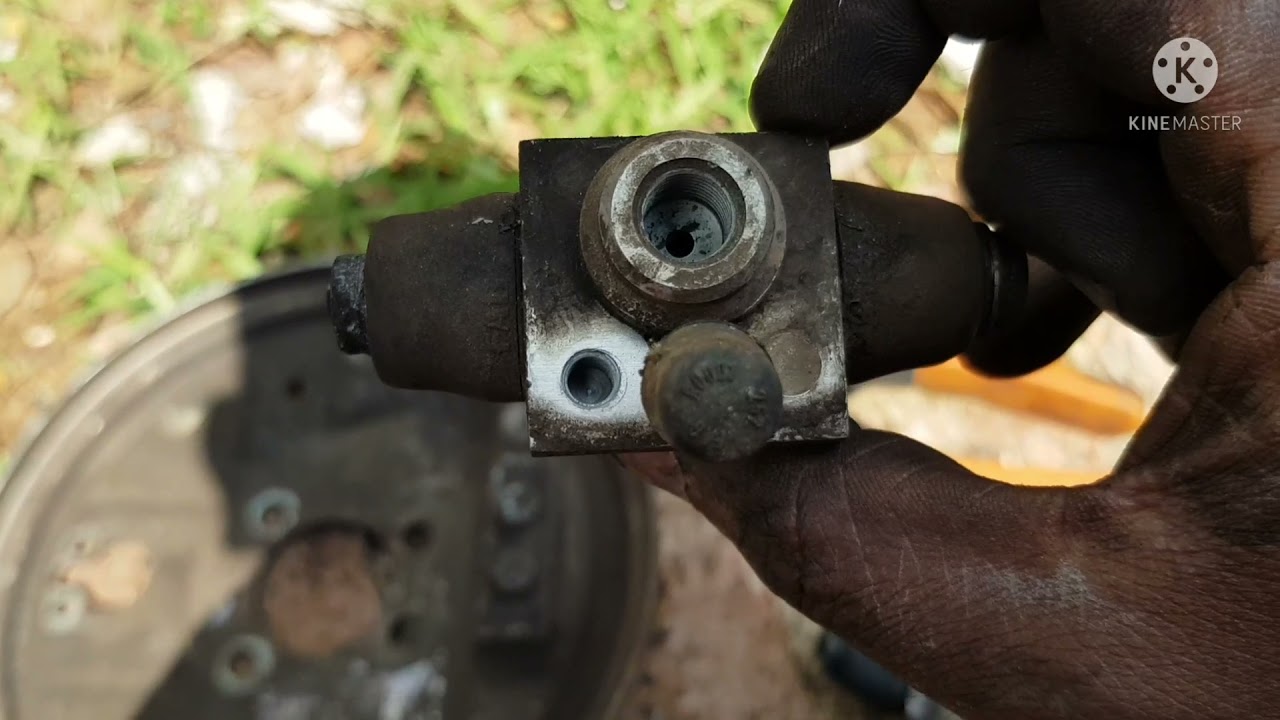 replacing the rear brake cylinder on a golf mk1