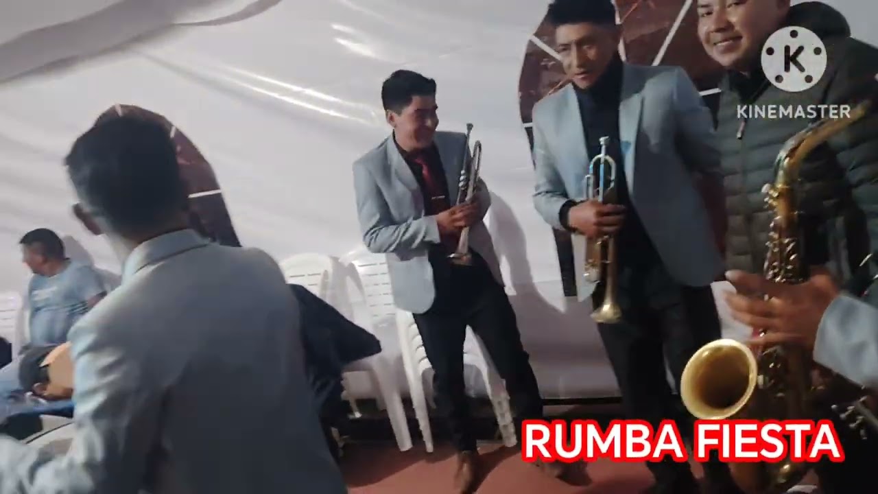 Así lo Disfrutó familia Gavilanes con #Banda Orquesta RUMBA FIESTA #. Quito _ Santos Pamba 🤗🤗