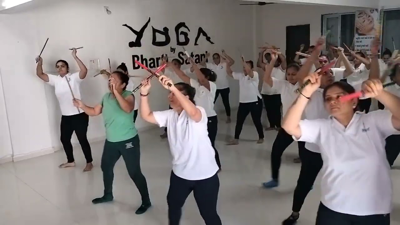 Dandiya aerobics | full body workout | Dhumalya Yoga Academy | Mota Varachha, Surat | 98253 42521