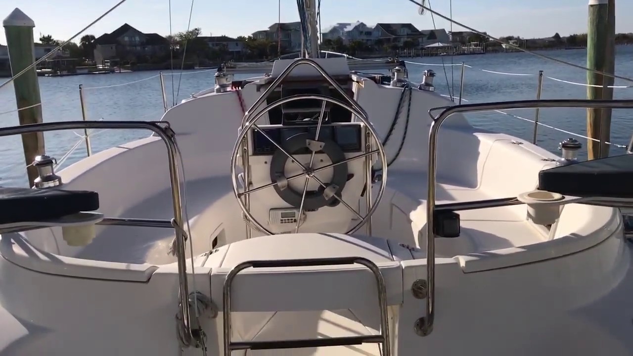 Hunter 29.5 Sailboat 1996