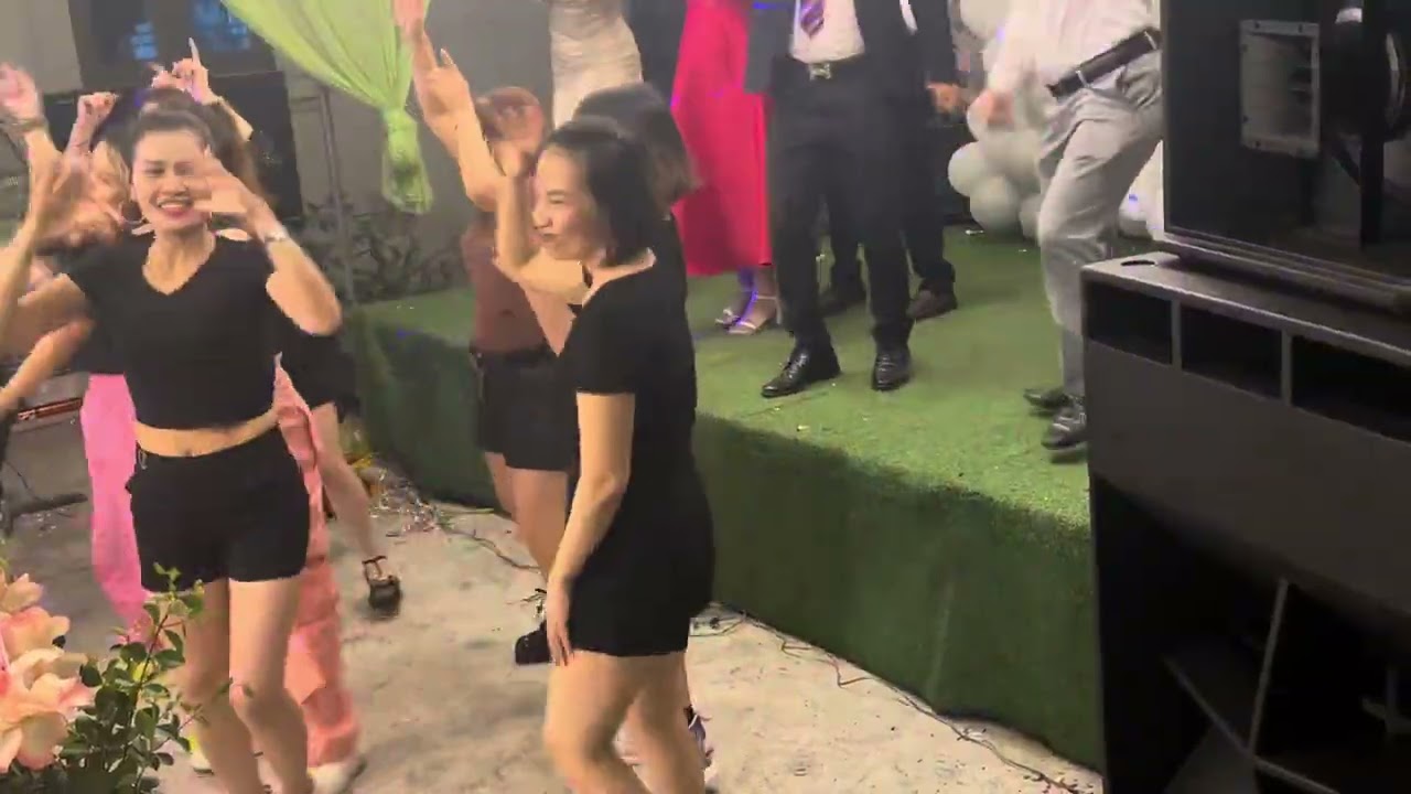 ngày 28 tháng 10, 2025