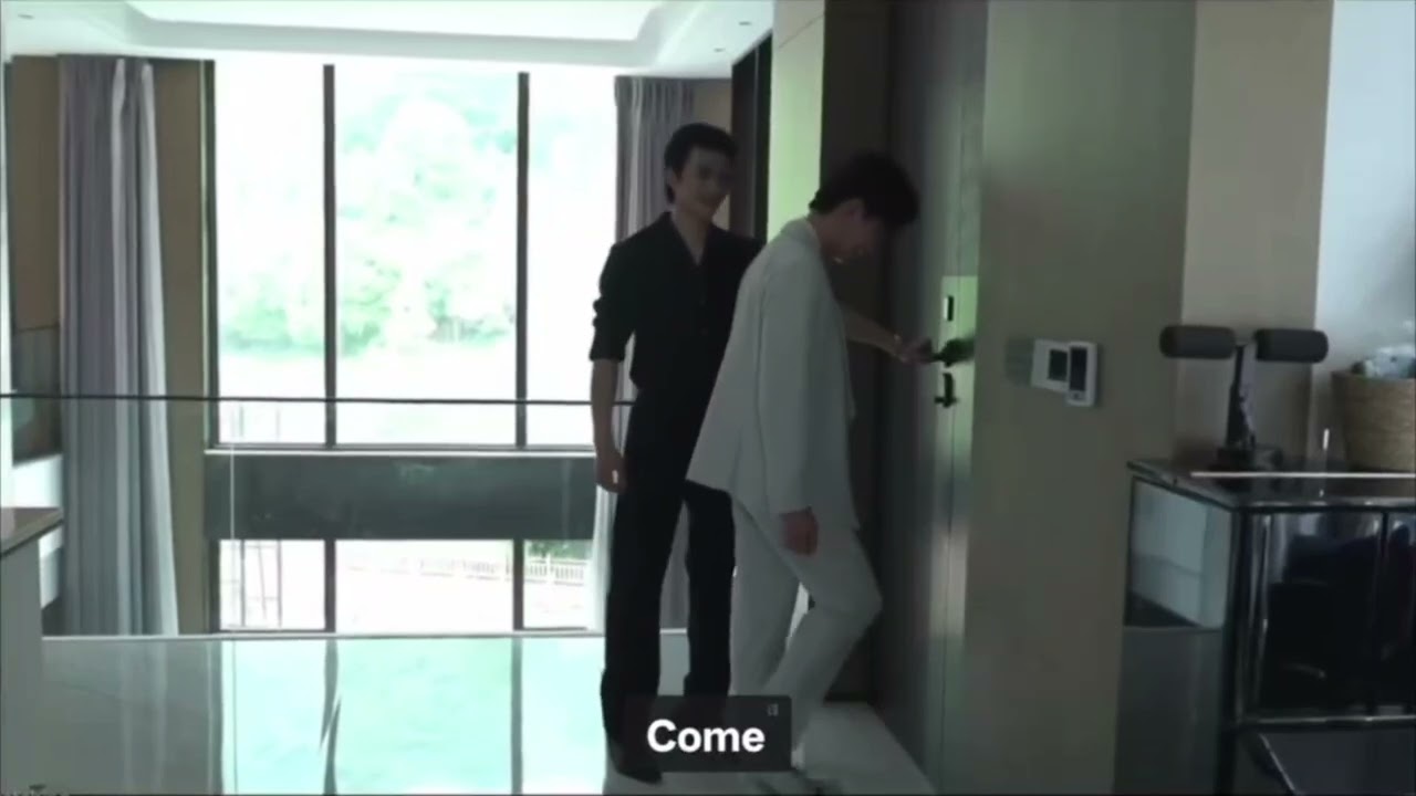 {eng sub} EP08,09  Wriggling into Shoes | Helping to dry while lying down.....?