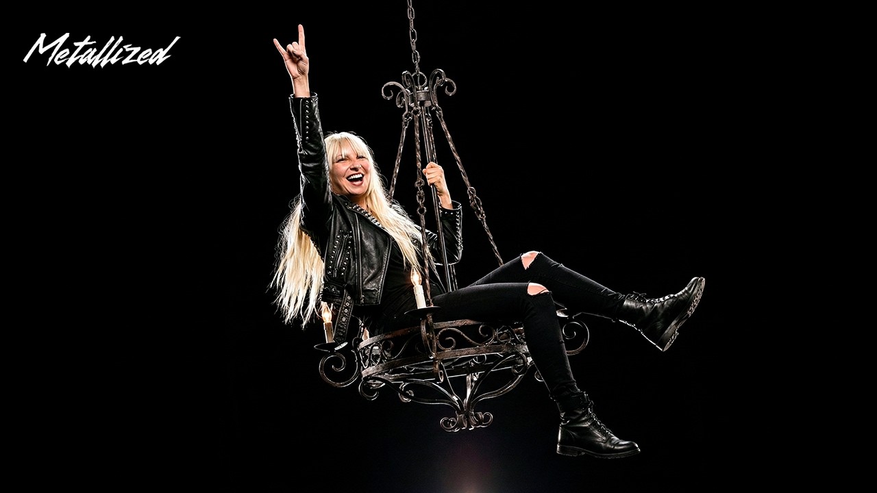 Metallized &ndash; Chandelier (Sia Cover)