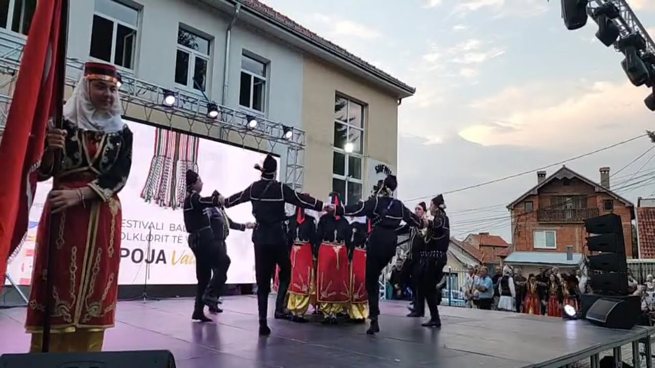 LIVE • Nata e Tretë e festivalit 