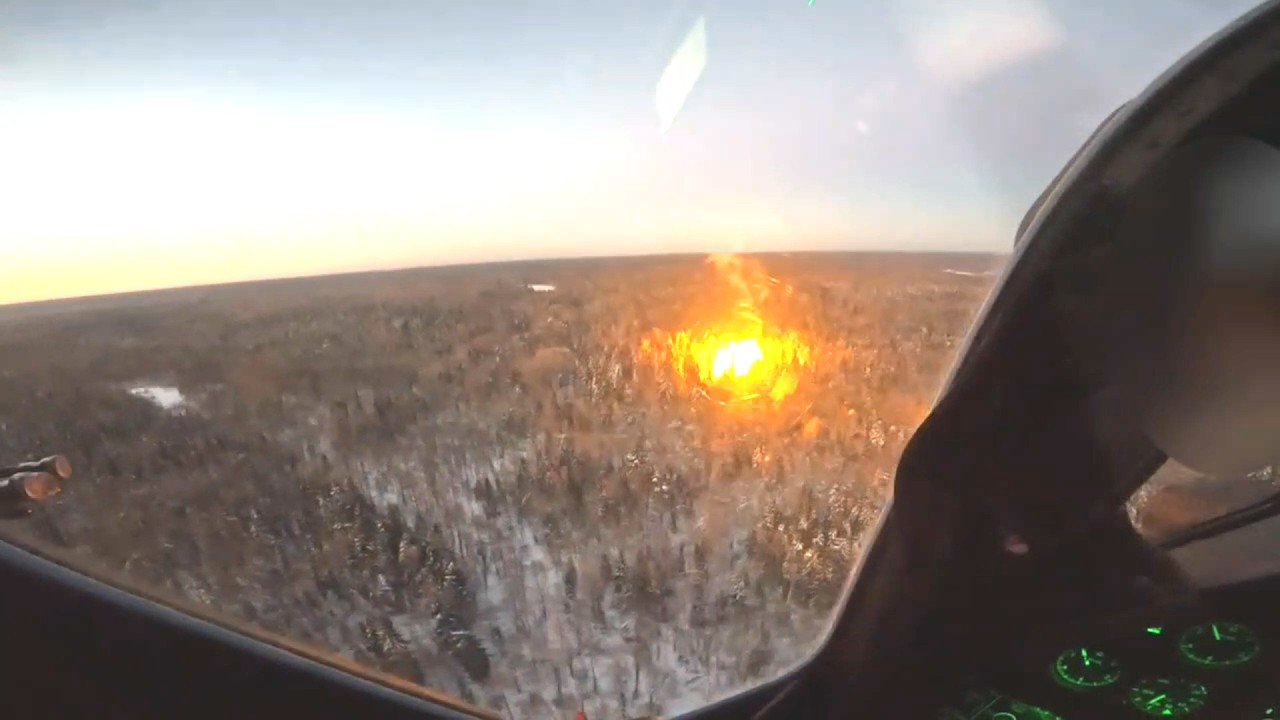 Вертолет Ка-52 России сбивает дрон Украины.  Вид из кабины