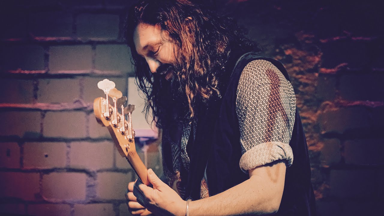 Make Me Try - Stone Water - Live at MusicStar