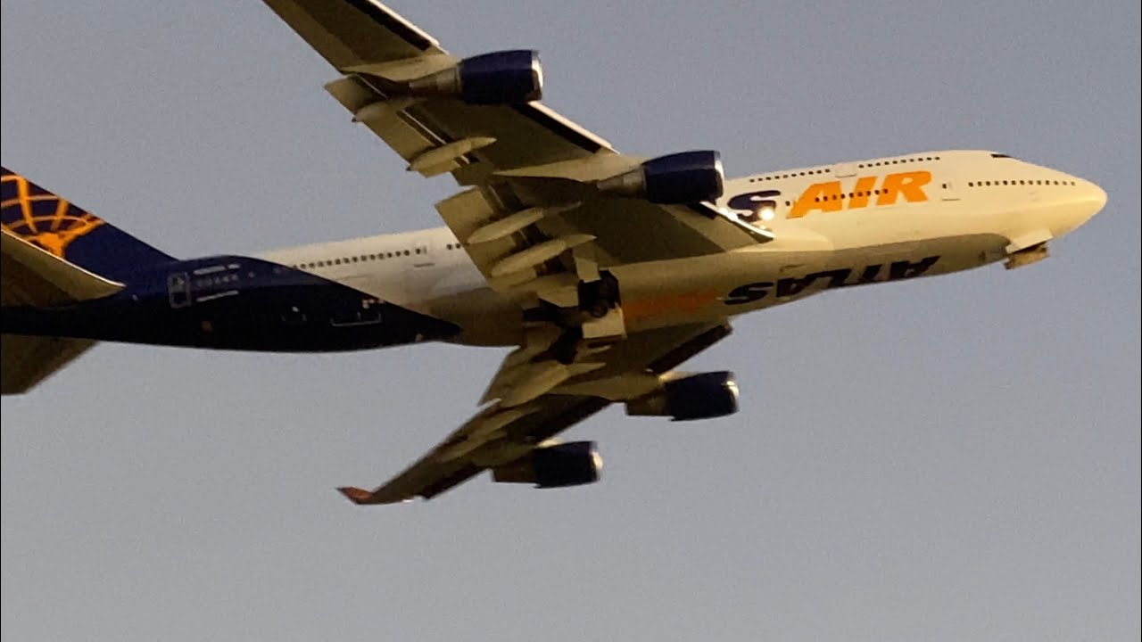 Late evening departures out of Adelaide airport 