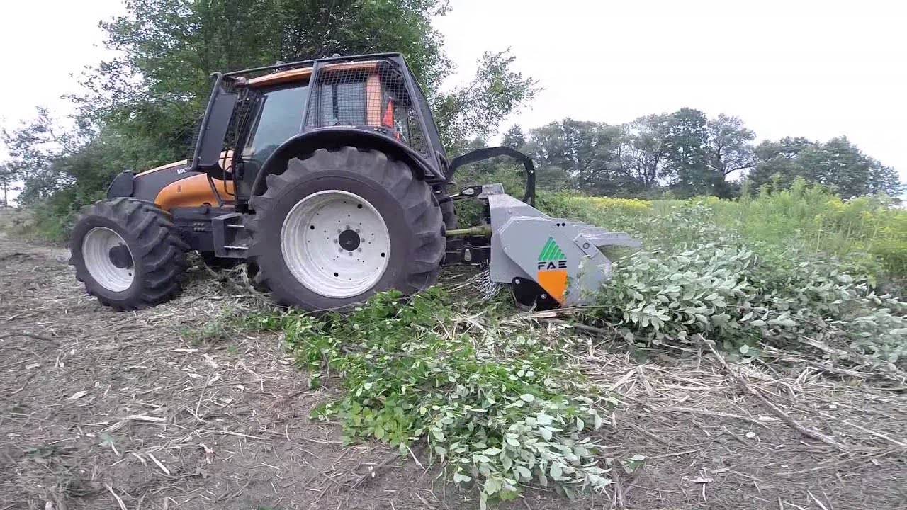 mulczer leśny FAE UMM/S-200 z ciągnikiem Valtra T171