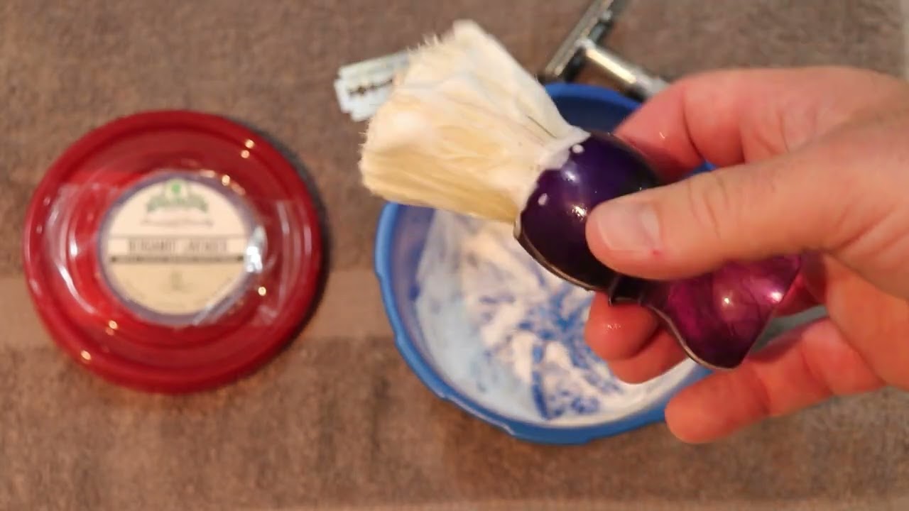 Stirling Soap bowl lather with Yaqi 24mm boar brush