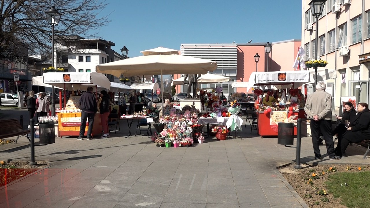 Kreativnost i domaći proizvodi obilježili Osmomartovski sajam u Gradišci