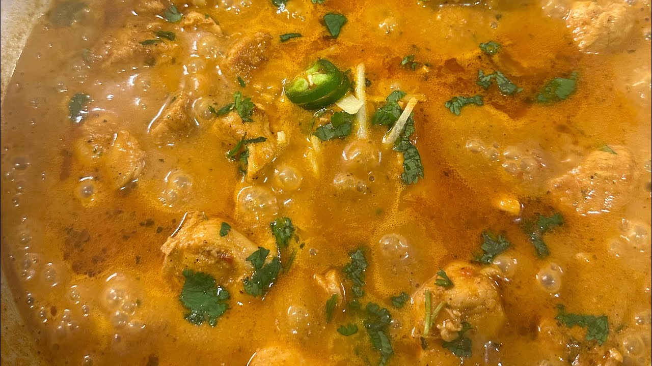 Potohari boneless chicken Karahi🤤, easy to cook and tastes great with naan