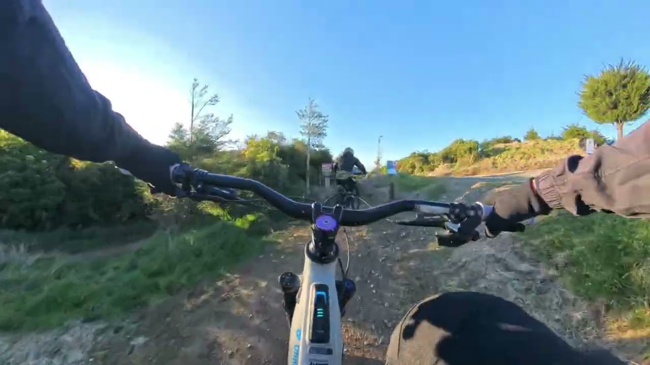 All the way down | arapuke mtb park