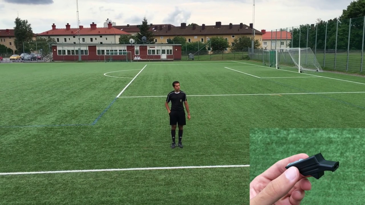 Referee whistle comparision: Molten Valkeen - Acme Tornado T2000 - Devastator...