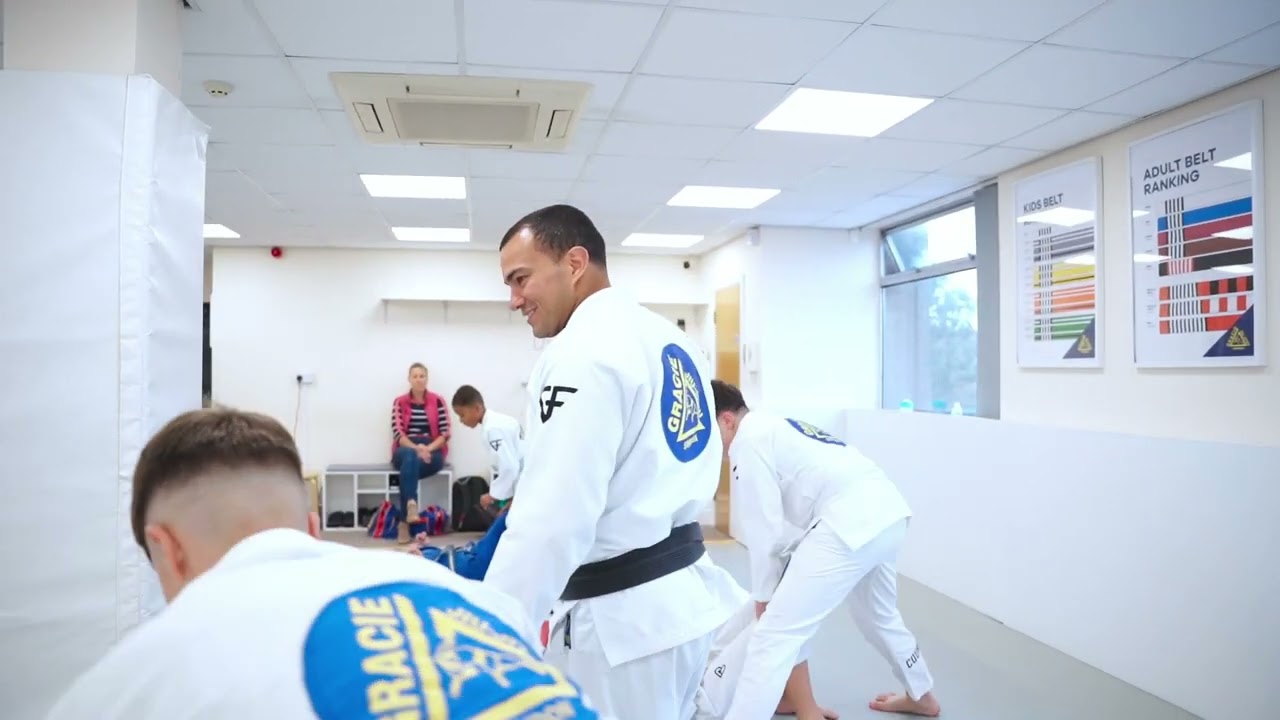 Gracie Swindon Tour