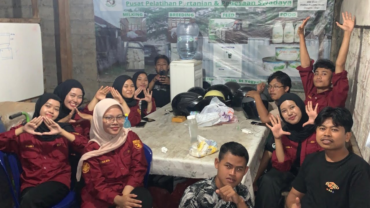 ​Gak Kerasa Kerja! Vlog Magang Seru di Afia Farm💯