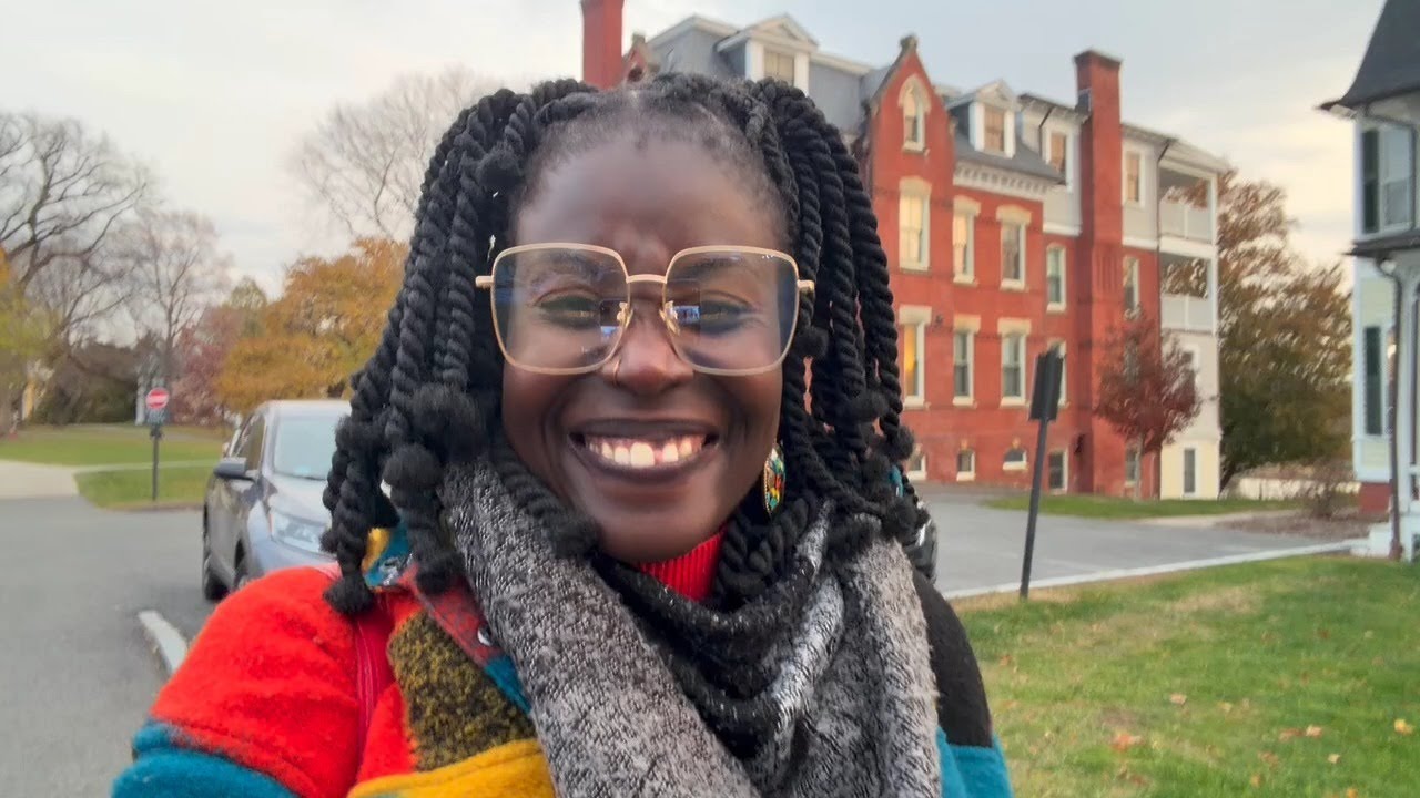 Inside an All-Women’s College Campus | College Search Tips with Wenie