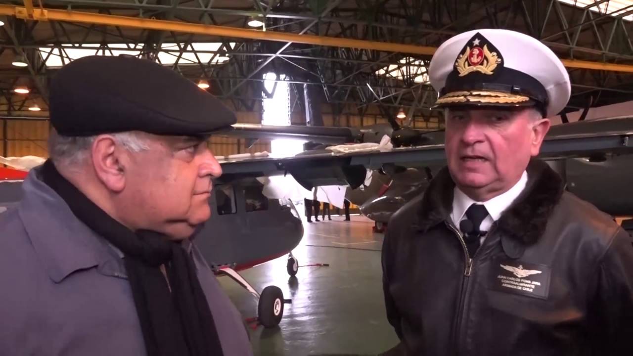 Visita a la Aviación Naval a conocer los nuevos aviones P68 Observer 2