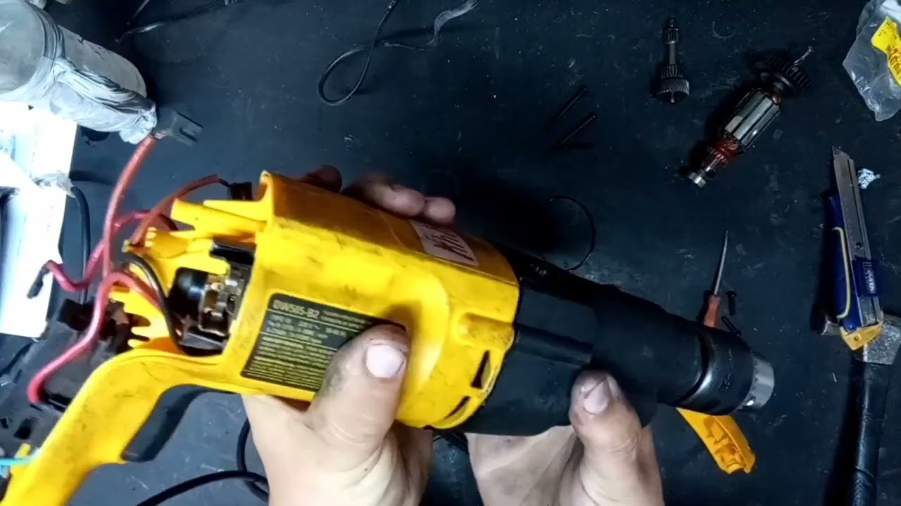 Furadeira Dewalt DW505-B2 tipo 10 - 220v - ANÁLISE E TROCA DE PEÇAS PROBLEMÁTICAS