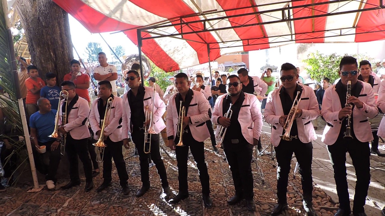 BANDA LA CHACALOZA DE JEREZ VS BANDA REYNA DE HUAJUAPAN 2017 HD