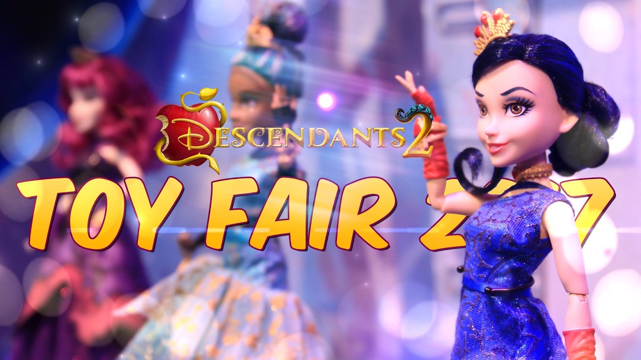 Disney Descendants 2 - FIRST LOOK - Hasbro Toy Fair 2017 Review - 4K