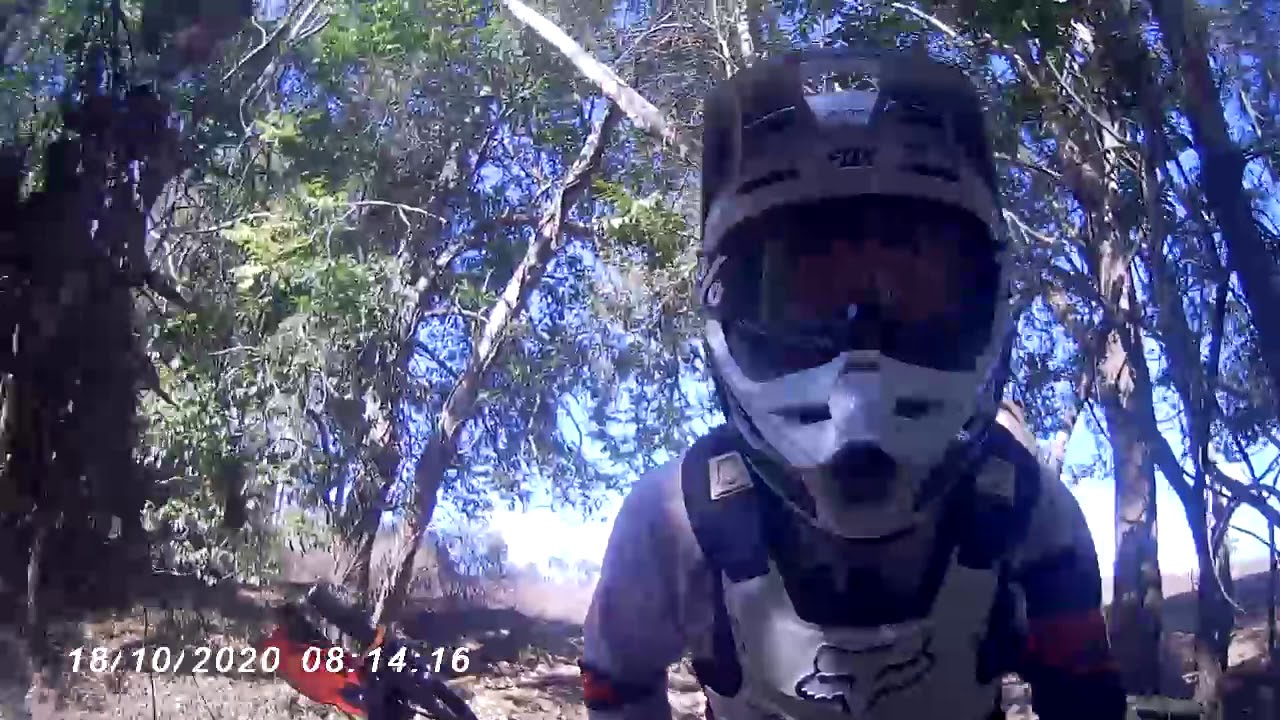 Clarkies petrol head paradise (creek track)