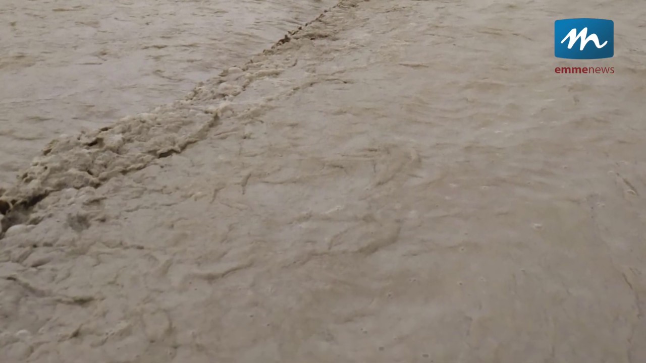 Maltempo Metapontino, esonda il fiume Sinni in agro di Tursi, operai bloccati