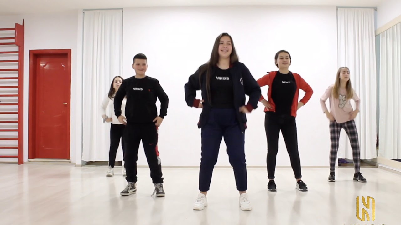 Gente de Zona - Mas Macarena, Zumba Kids : Niko’s Dance Academy