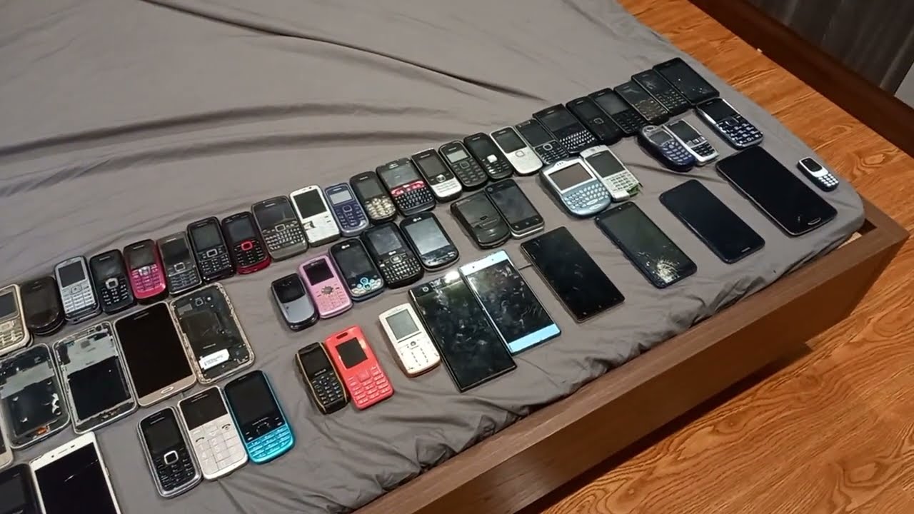 Updated cell phone collection (July 15th, 2022)